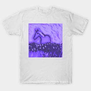 Horse in a field purple T-Shirt